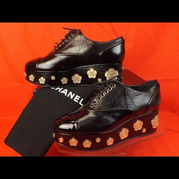 CHANEL platform cape toe lace up Oxford wedges - Picture 6 of 8